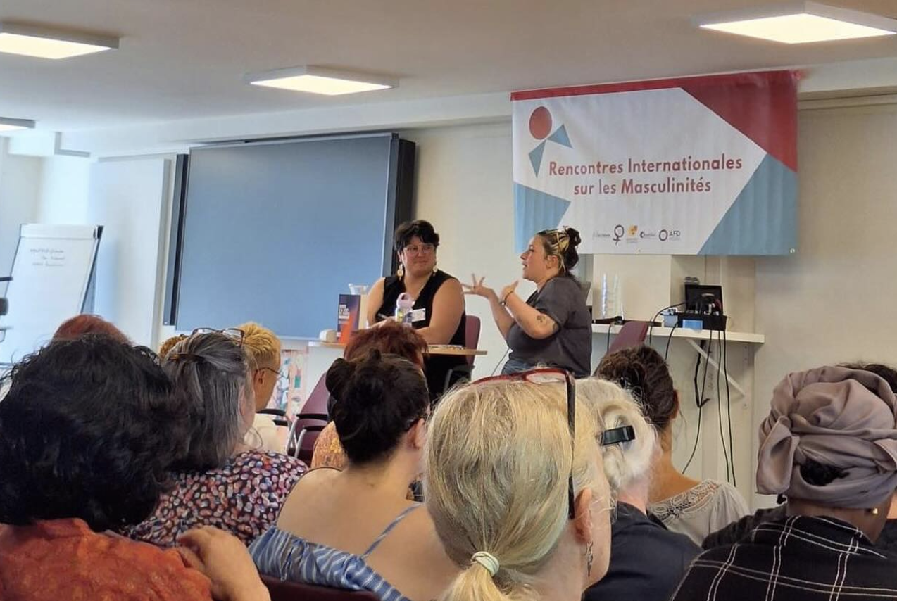 Photo représentant le débat entre Marion Ghibaudo (Egalilal) et Pauline Ferrari (Ecrivaine - Journaliste)